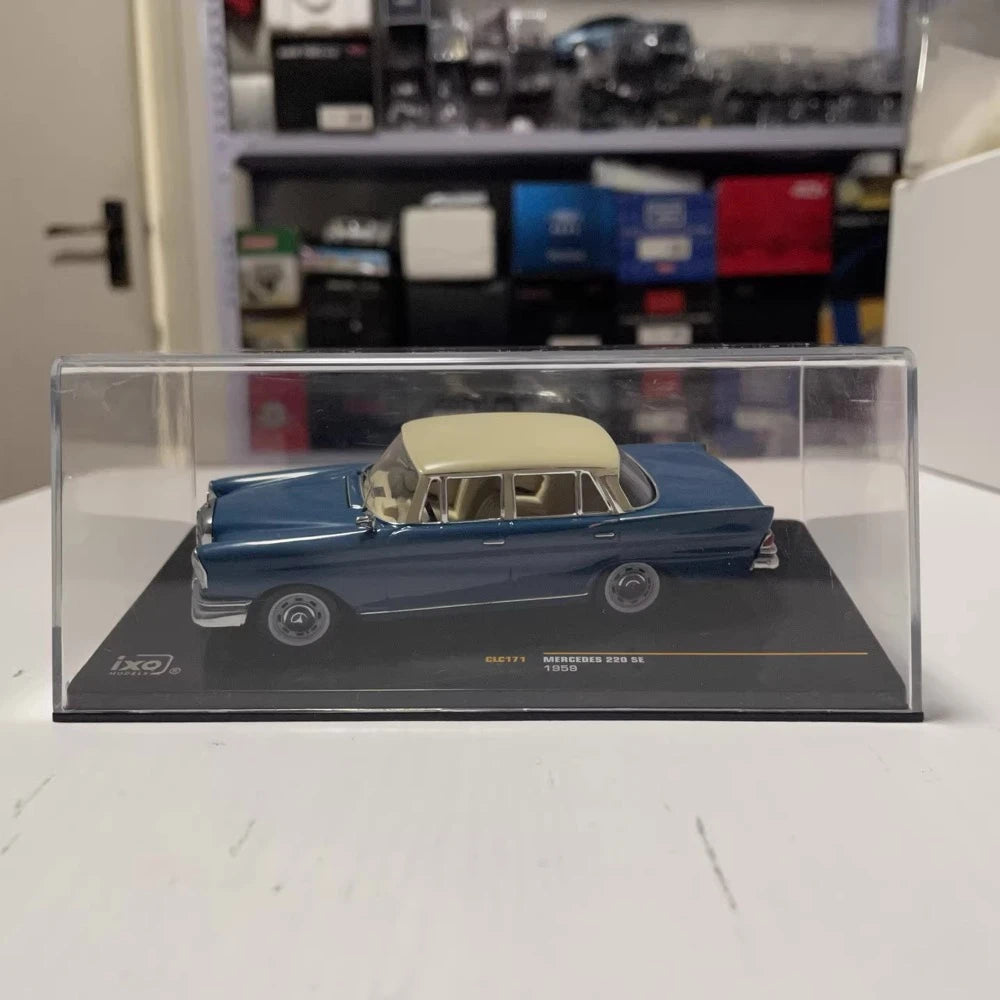 [IXO] 1:43 Mercedes-Benz 1959 220 SE W112 Blue Model Car Die-Cast