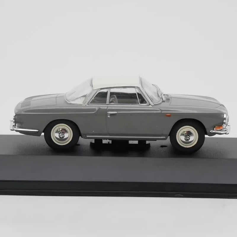 [IXO] 1:43 Volkswagen 1962 Typ 34 Karmann Ghia 1500 Gray Model Car Die-Cast