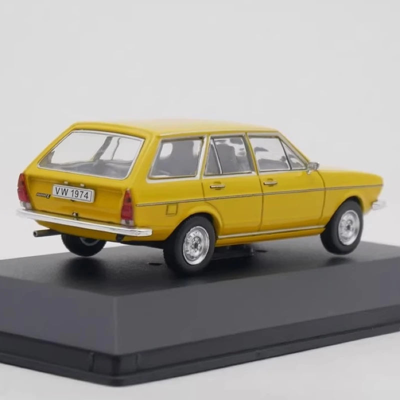 [IXO] 1:43 Volkswagen 1974 Passat Variant Yellow Model Car Die-Cast