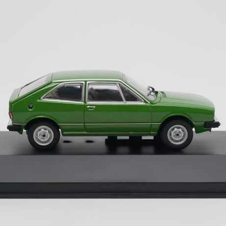 [IXO] 1:43 Volkswagen 1974 Scirocco TS グリーン モデルカー Die-Cast
