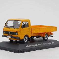 [IXO] 1:43 Volkswagen 1976 LT 28 D Pritsche Yellow Model Car Die-Cast