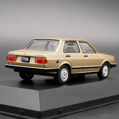 [IXO] 1:43 Volkswagen 1983 Gacel GL ゴールド モデルカー Die-Cast