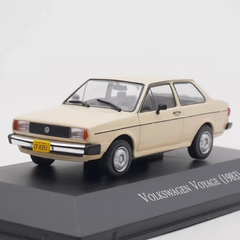 [IXO] 1:43 Volkswagen 1983 Voyage Gold Model Car Die-Cast