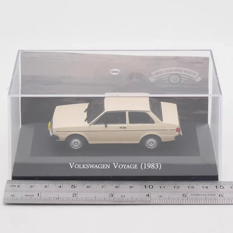 [IXO] 1:43 Volkswagen 1983 Voyage ゴールド モデルカー Die-Cast