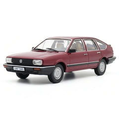 [IXO] 1:43 Volkswagen 1985 Passat B2 Red Model Car Die-Cast