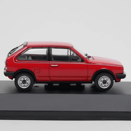 [IXO] 1:43 Volkswagen 1985 Polo GT レッド モデルカー Die-Cast