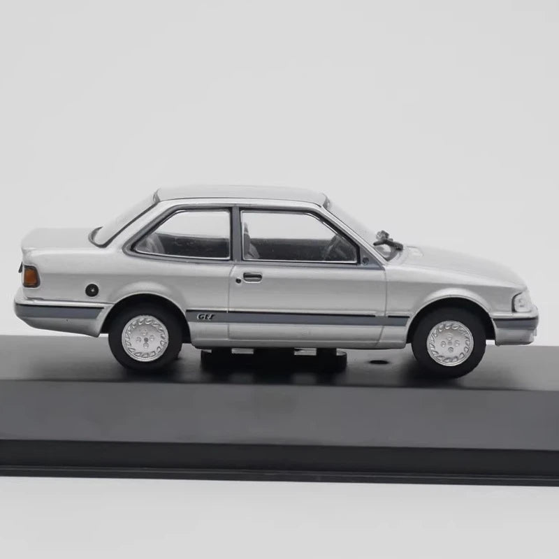 [IXO] 1:43 Volkswagen 1990 Apollo GLS argento modellino di auto Die-Cast
