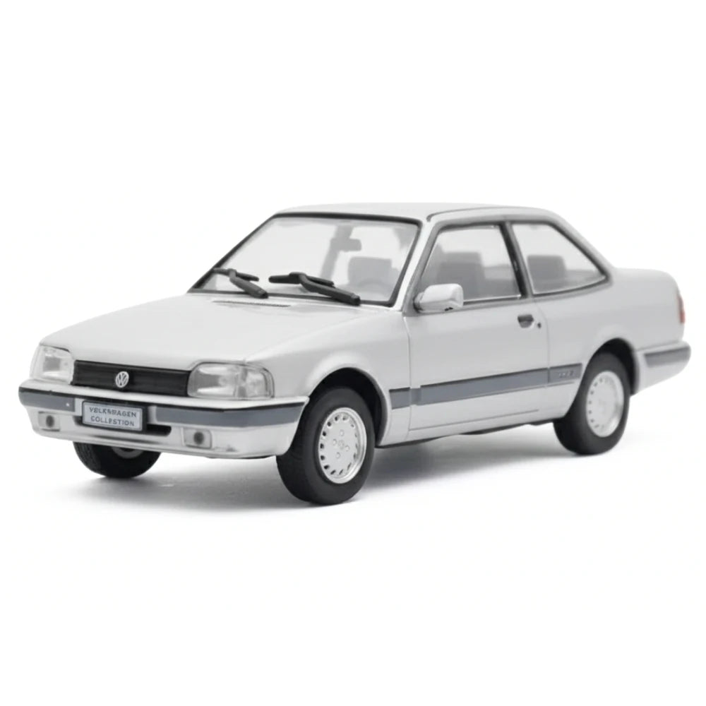 [IXO] 1:43 Volkswagen 1990 Apollo GLS argento modellino di auto Die-Cast