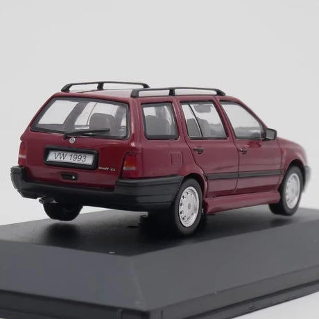 [IXO] 1:43 Volkswagen 1993 Golf Variant レッド モデルカー Die-Cast