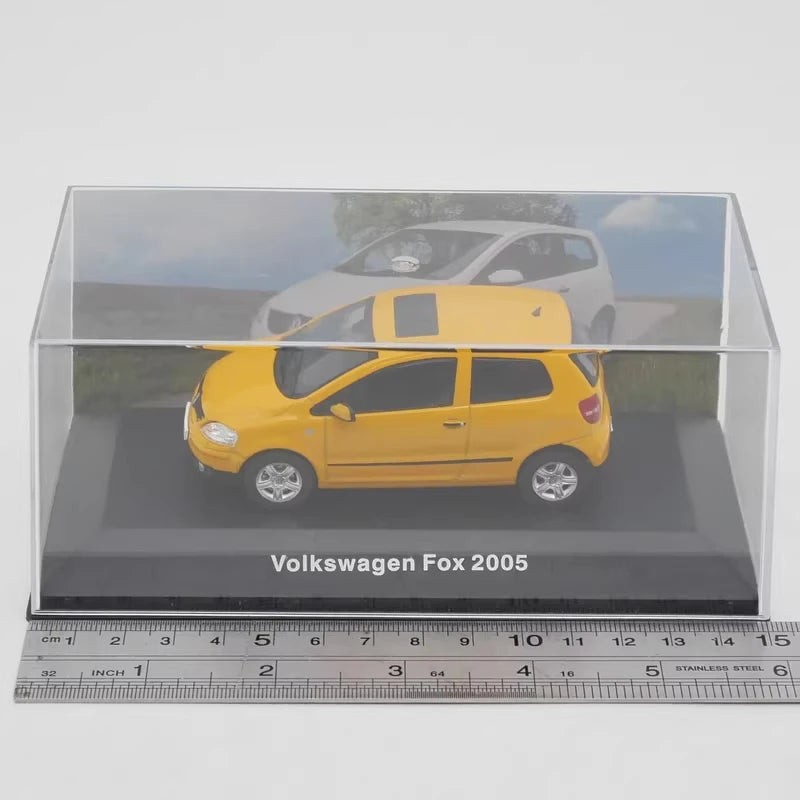 [IXO] 1:43 Volkswagen 2005 Fox Yellow Model Car Die-Cast