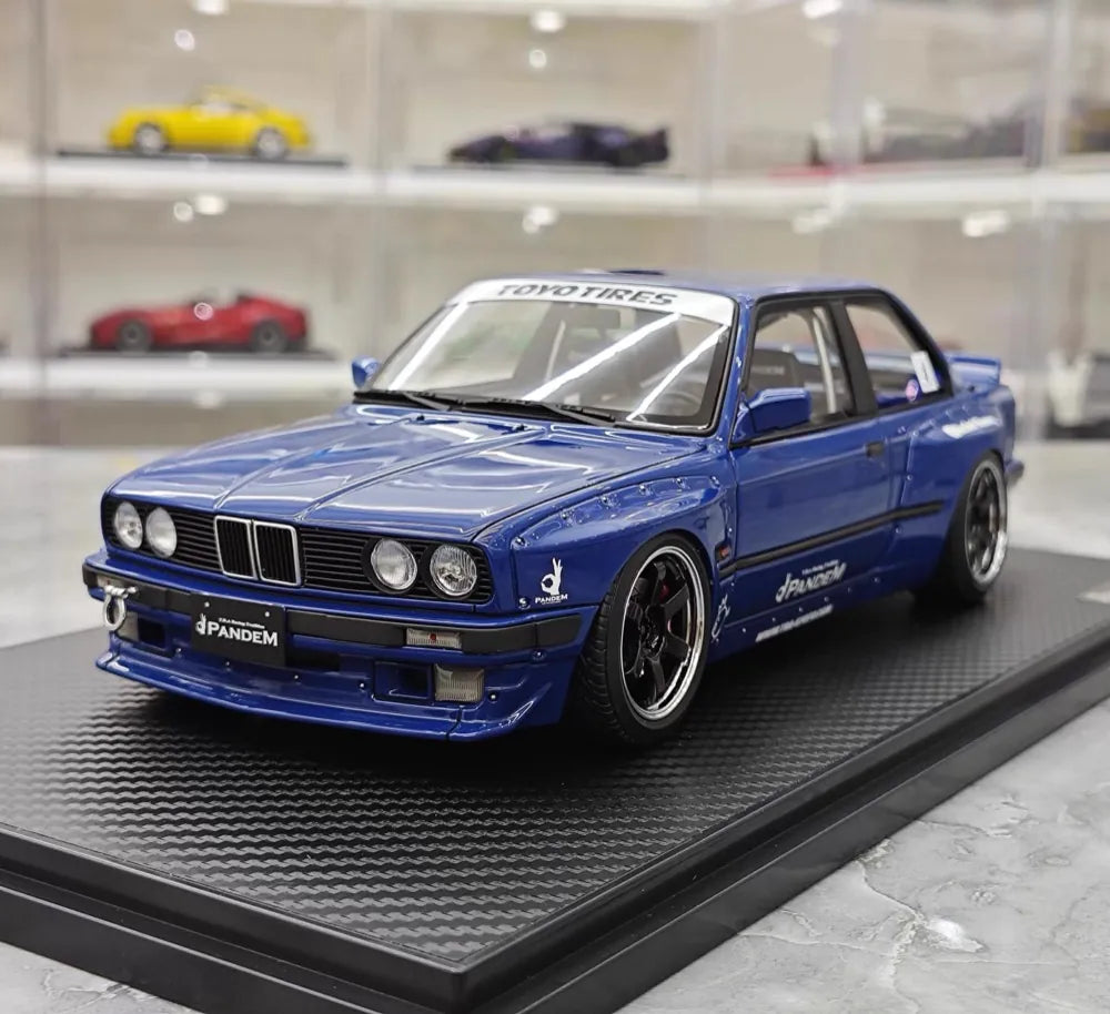 [Ignition] 1:18 BMW 1986 M3 E30 Pandem Rocket Bunny Widebody blu modellino di auto resina