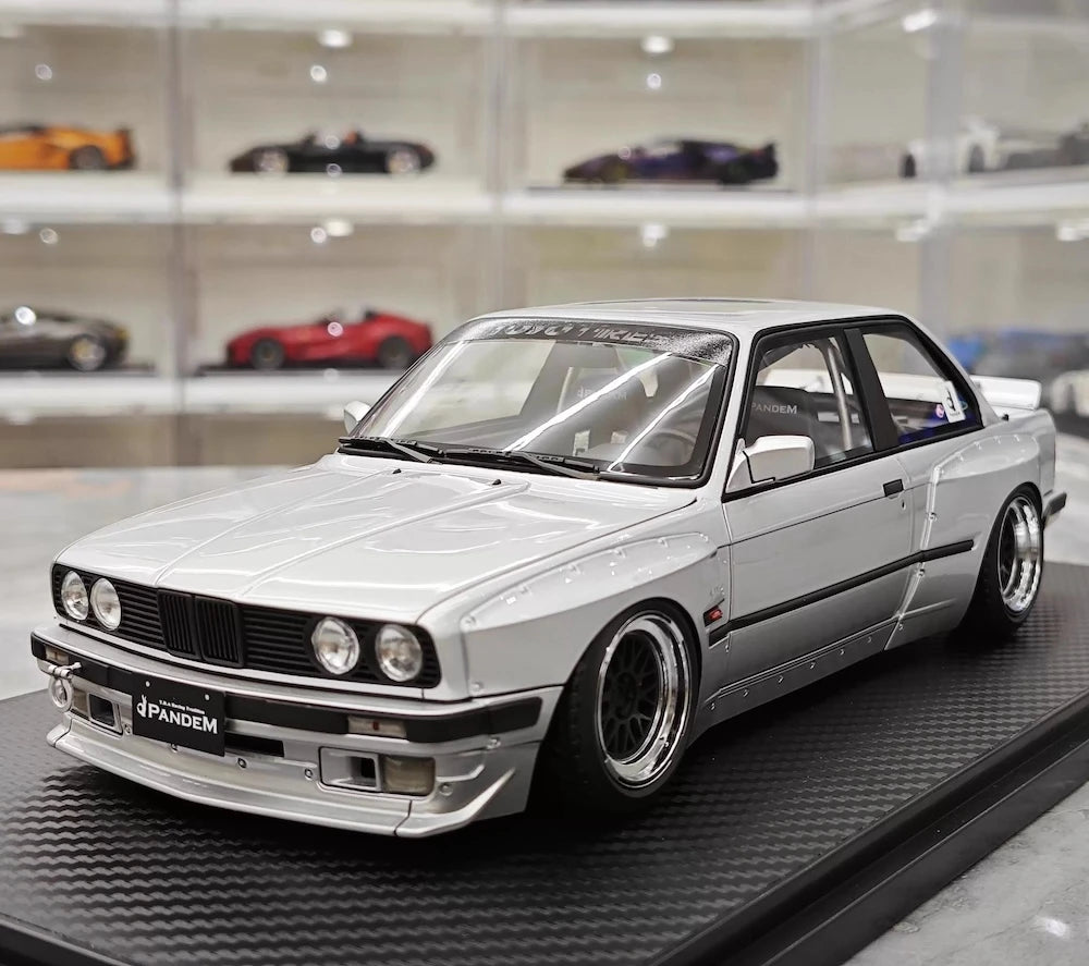 [Ignition] 1:18 BMW 1986 M3 E30 Pandem Rocket Bunny Widebody Silver Model Car Resin
