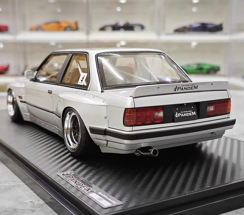 [Ignition] 1:18 BMW 1986 M3 E30 Pandem Rocket Bunny Widebody Silver Model Car Resin