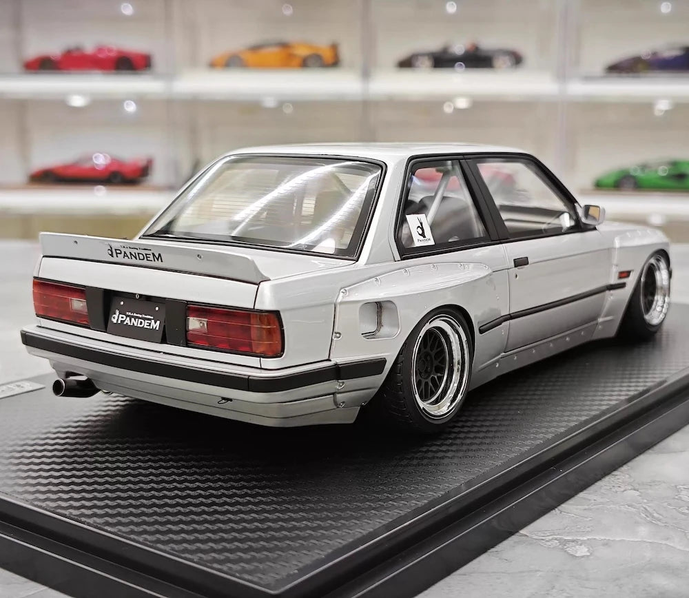 [Ignition] 1:18 BMW 1986 M3 E30 Pandem Rocket Bunny Widebody Silver Model Car Resin