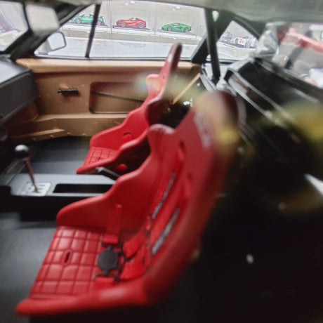 إشعال Ferrari 1987 F40 Liberty Walk JDM 1:18 – راتنج نموذجي قابل للجمع