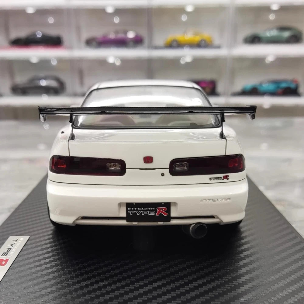 [Ignition] 1:18 Honda 1995 Integra Type R DC2 White Model Car Resin
