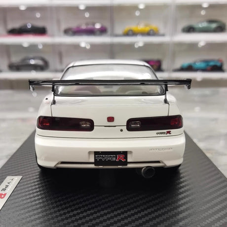 [Ignition] 1:18 Honda 1995 Integra Type R DC2 White Model Car Resin