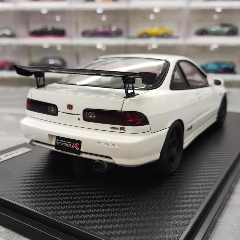 [Ignition] 1:18 Honda 1995 Integra Type R DC2 White Model Car Resin