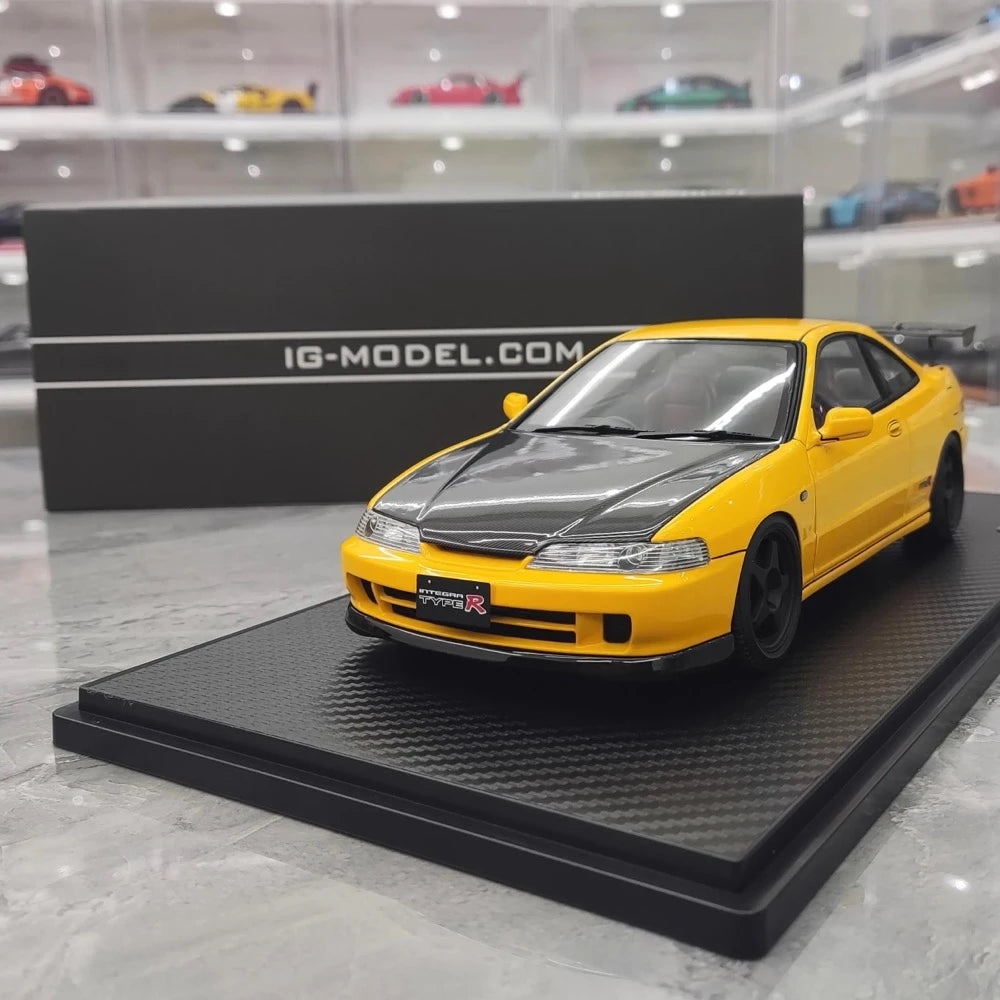 [Ignition] 1:18 Honda 1995 Integra Type R DC2 Yellow Model Car Resin