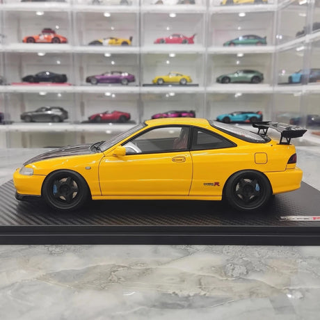 [Ignition] 1:18 Honda 1995 Integra Type R DC2 Yellow Model Car Resin