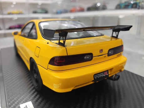 [Ignition] 1:18 Honda 1995 Integra Type R DC2 Yellow Model Car Resin