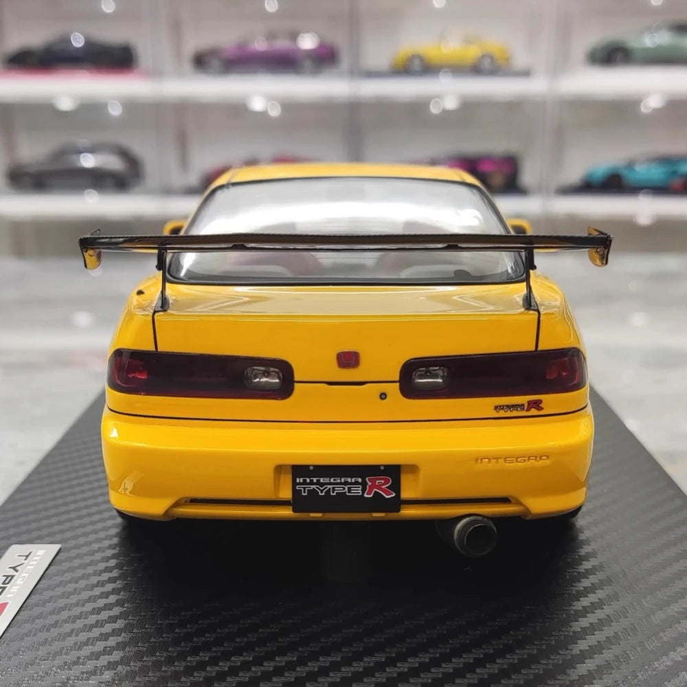 [Ignition] 1:18 Honda 1995 Integra Type R DC2 Yellow Model Car Resin