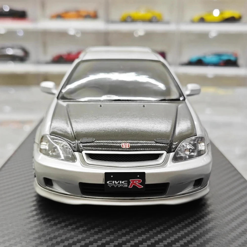 [Ignition] 1:18 Honda 1997 Civic Type R EK9 シルバー & ブラック モデルカー レジン