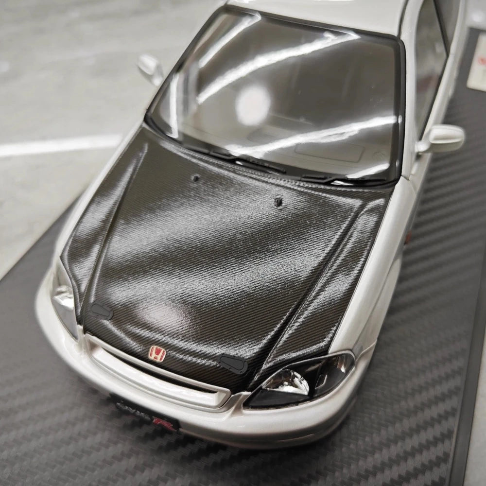 [Ignition] 1:18 Honda 1997 Civic Type R EK9 シルバー & ブラック モデルカー レジン
