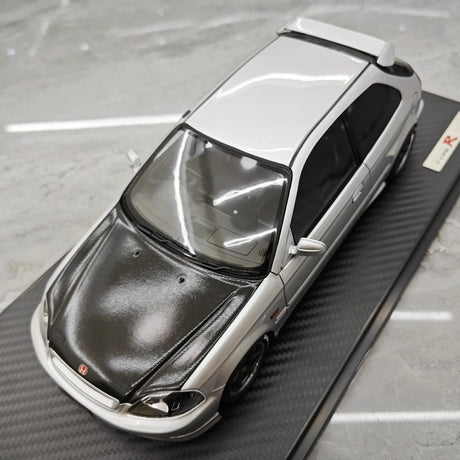 [Ignition] 1:18 Honda 1997 Civic Type R EK9 Silver & Black Model Car Resin