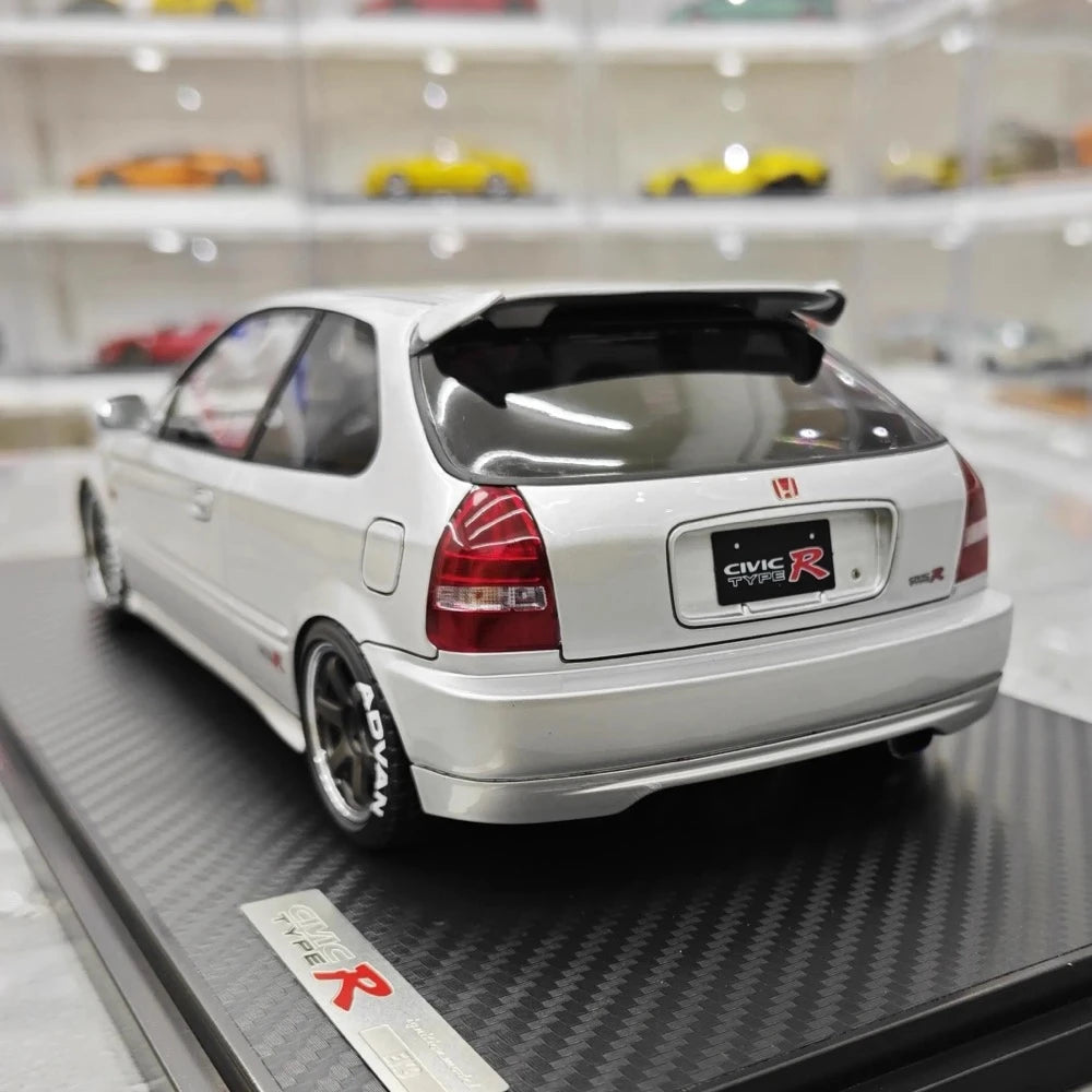 [Ignition] 1:18 Honda 1997 Civic Type R EK9 Silver & Black Model Car Resin