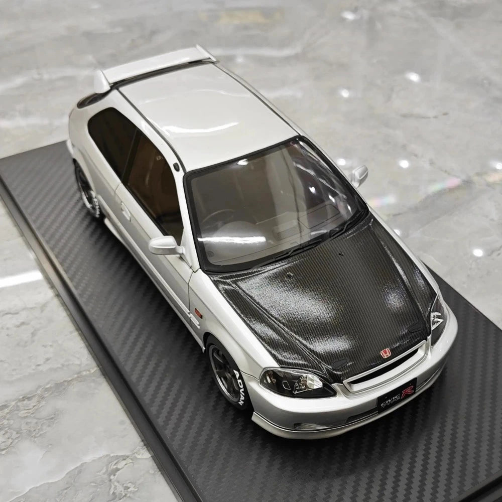 [Ignition] 1:18 Honda 1997 Civic Type R EK9 シルバー & ブラック モデルカー レジン