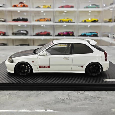 [Ignition] 1:18 Honda 1997 Civic Type R EK9 White & Black Model Car Resin