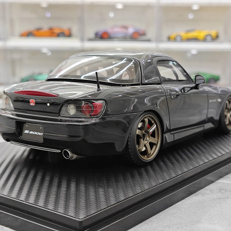 إشعال Honda 2000 S2000 (AP1) 1:18 الأسود – راتنج نموذجي قابل للجمع