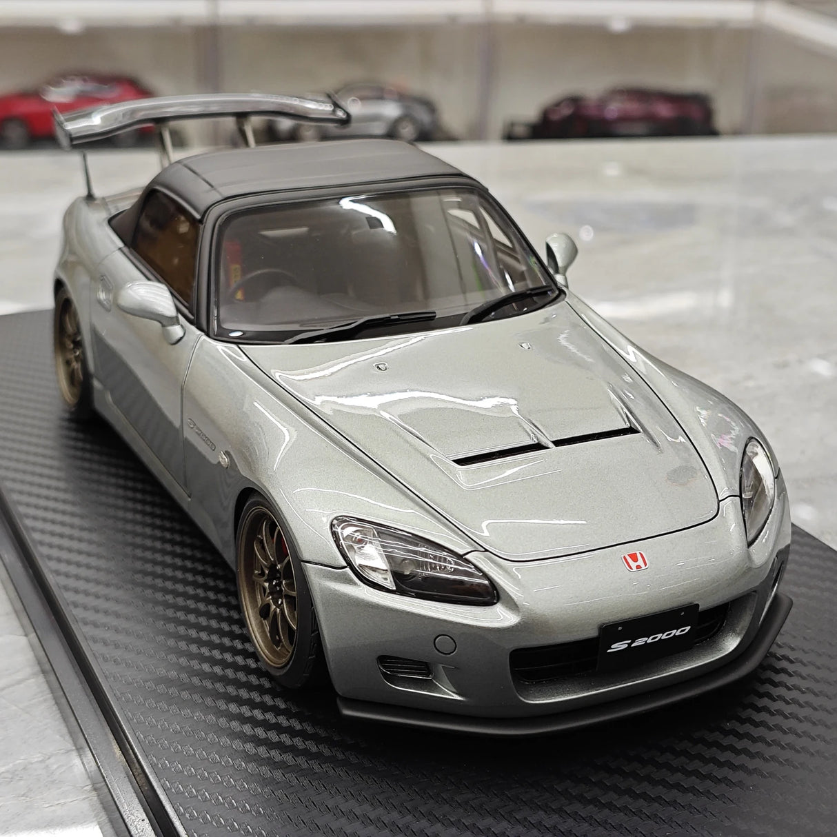 Sytytys Honda 2000 S2000 (AP1) Gun Metallic 1:18 – keräilyhartsimalli