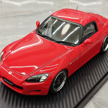 إشعال Honda 2000 S2000 (AP1) Red 1:18 – راتنج نموذجي قابل للجمع