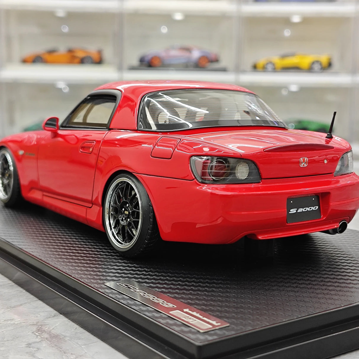 Ignition Honda 2000 S2000 (AP1) Red 1:18 – Modello in resina collezionabile