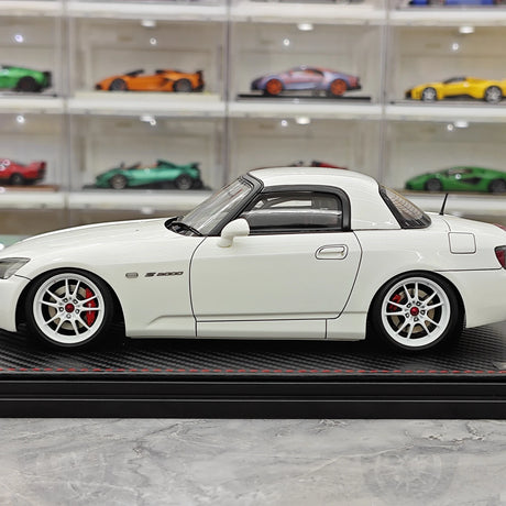 إشعال Honda 2000 S2000 (AP1) وايت 1:18 – راتنج نموذجي قابل للجمع