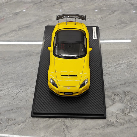 إشعال Honda 2000 S2000 (AP1) Yellow 1:18 – راتنج نموذجي قابل للجمع