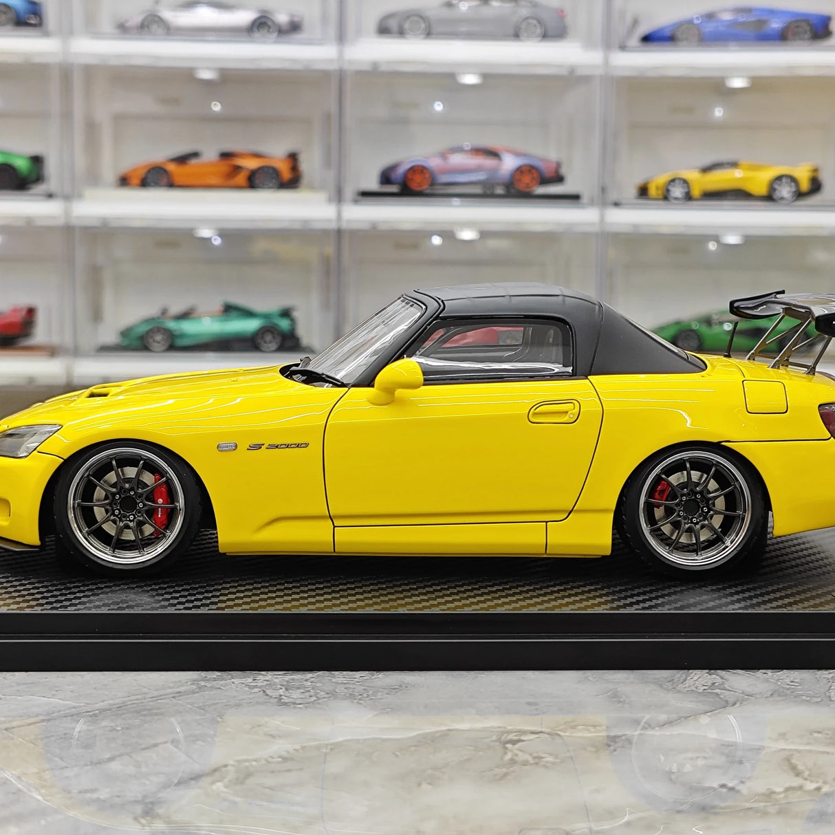 Ignition Honda 2000 S2000 (AP1) Giallo 1:18 – Resina modello in resina collezionabile