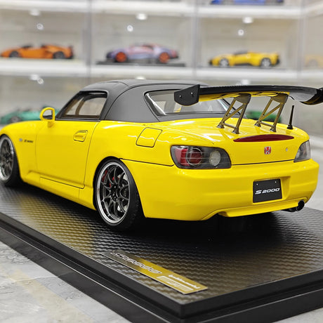 إشعال Honda 2000 S2000 (AP1) Yellow 1:18 – راتنج نموذجي قابل للجمع