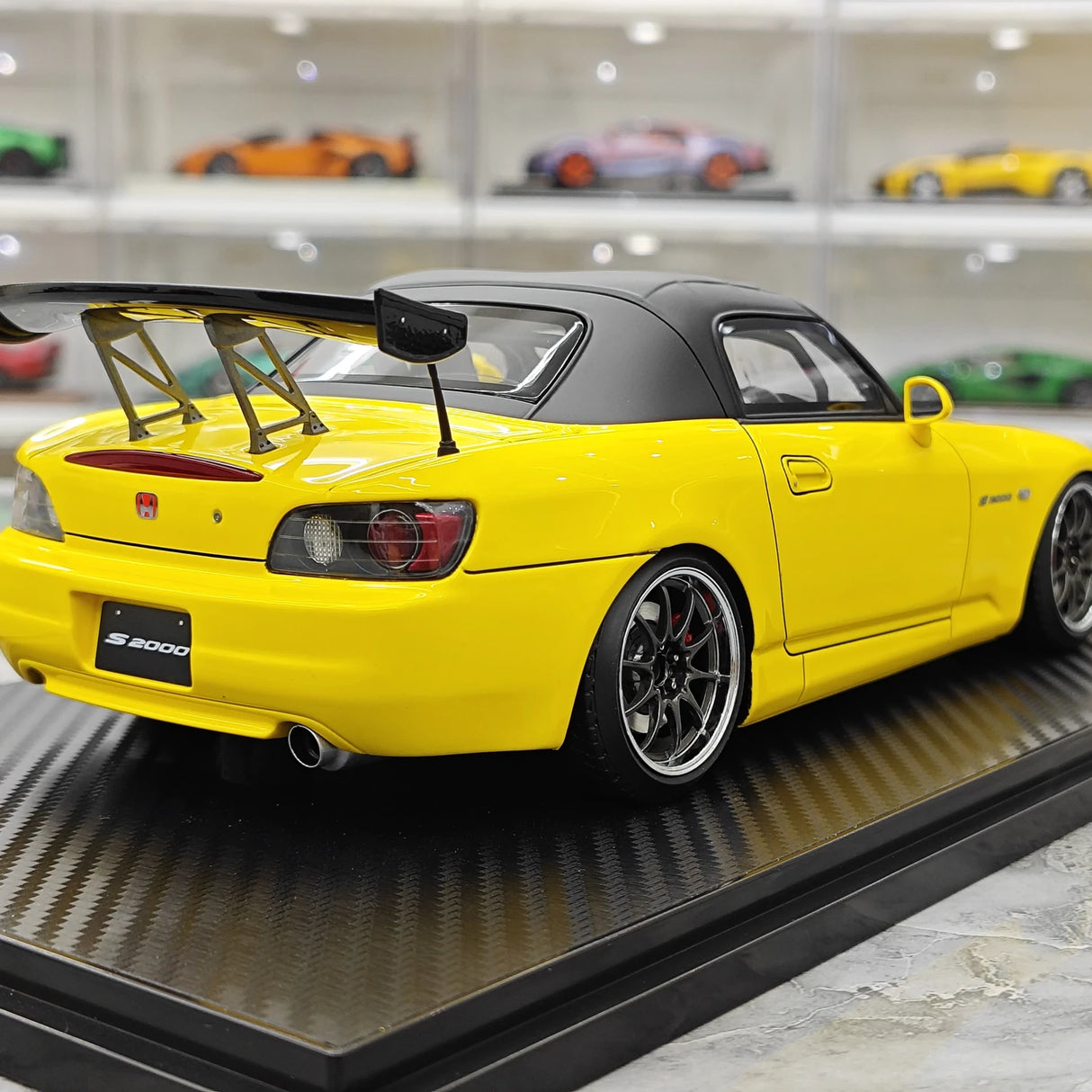 Ignition Honda 2000 S2000 (AP1) Giallo 1:18 – Resina modello in resina collezionabile