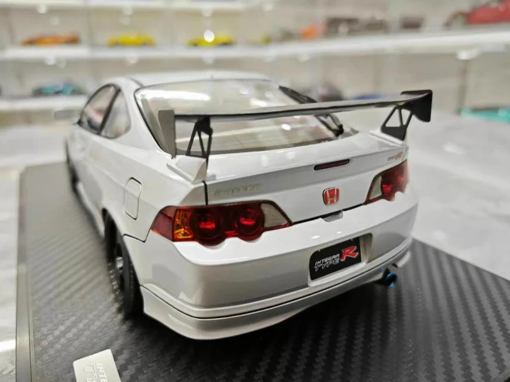 [Ignition] 1:18 Honda 2001 Integra Type R DC5 Silver Model Car Resin