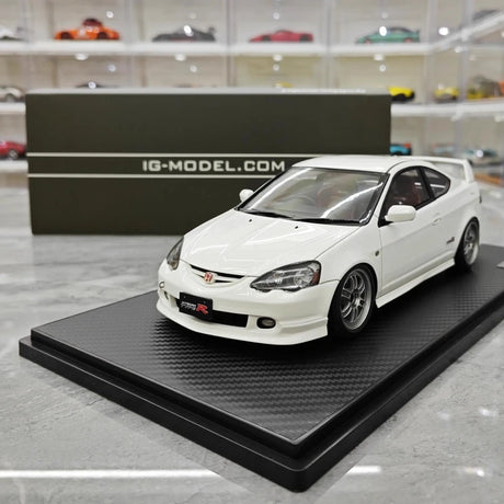 [Ignition] 1:18 Honda 2001 Integra Type R DC5 White Model Car Resin