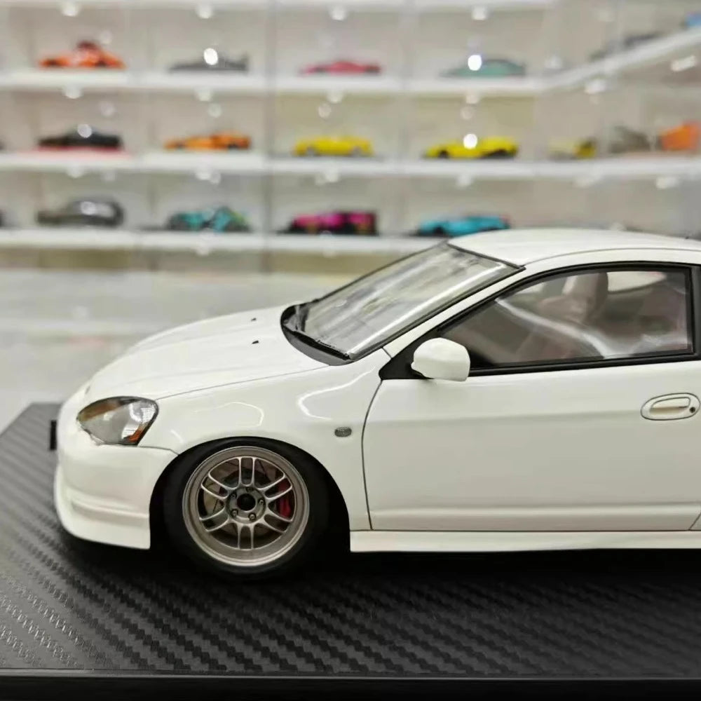 [Ignition] 1:18 Honda 2001 Integra Type R DC5 White Model Car Resin