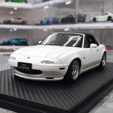 [Ignition] 1:18 Mazda 1989 MX-5 Miata NA Eunos Roadster White Model Car Resin