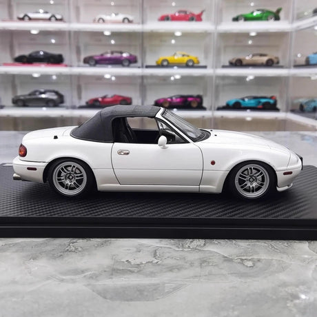 [Ignition] 1:18 Mazda 1989 MX-5 Miata NA Eunos Roadster White Model Car Resin