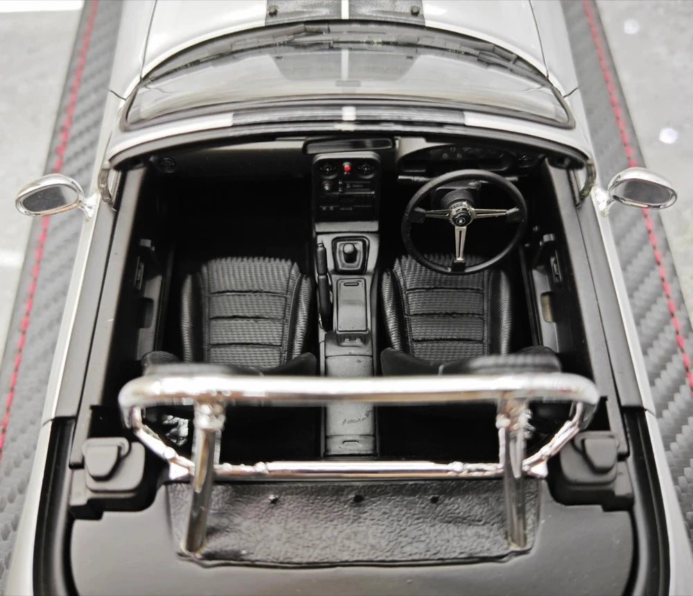 [Ignition] 1:18 Mazda 1990 MX5 Eunos Roadster NA B6-ZE Silver Model Car Resin