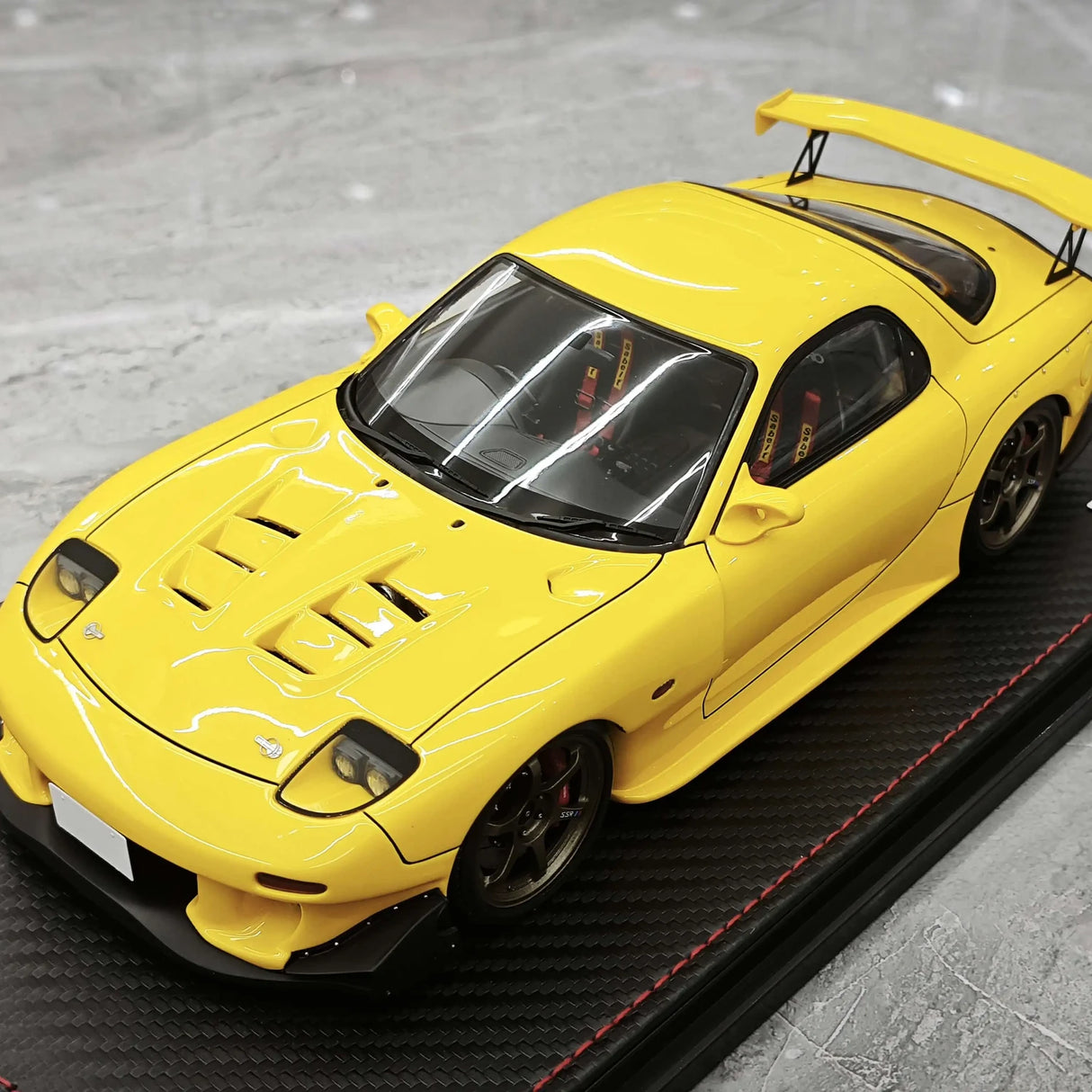 Accensione Mazda 1993 RX-7 FD3S Initial D Keisuke Takahashi Giallo 1:18 – Resina modello in resina collezionabile