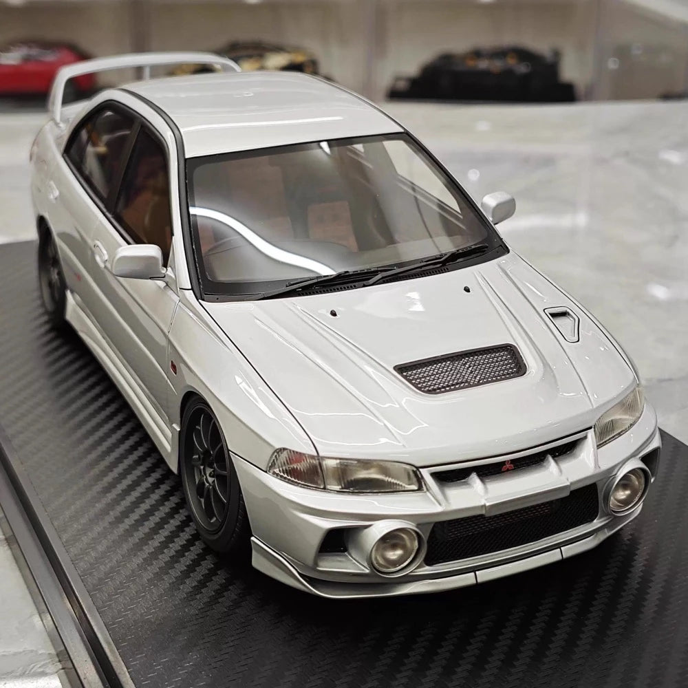 [Ignition] 1:18 Mitsubishi 1997 Lancer Evo IV Silver Model Car Resin