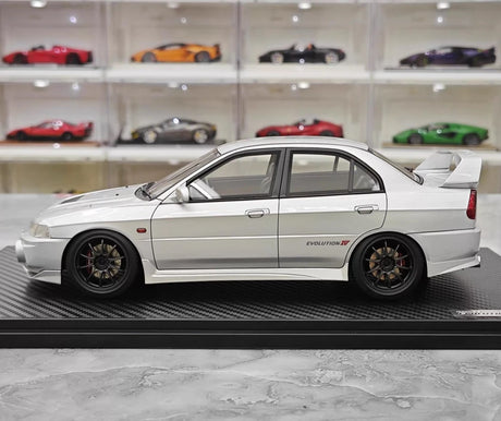 [Ignition] 1:18 Mitsubishi 1997 Lancer Evo IV Silver Model Car Resin